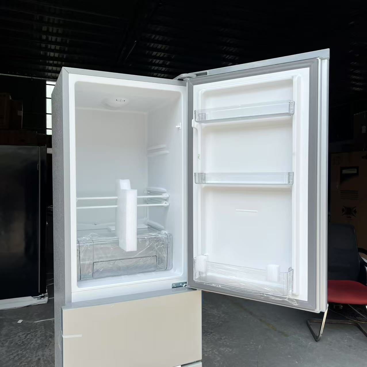 250L Vertical 3 Door Fridge Si - огляд і ціна Kitchen Appliances Direct