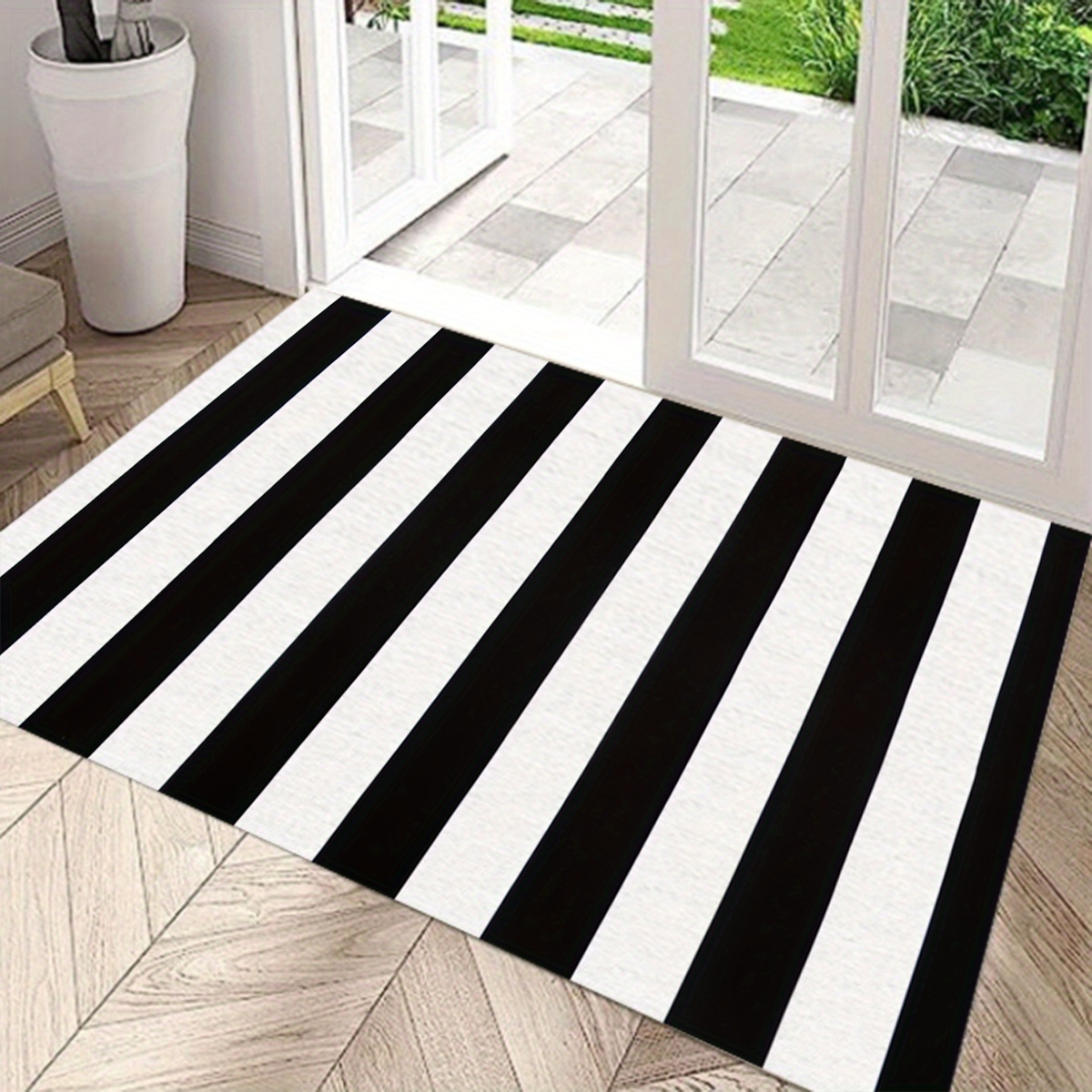 Black White Stripes Entrance D - огляд і ціна Kitchen Appliances White